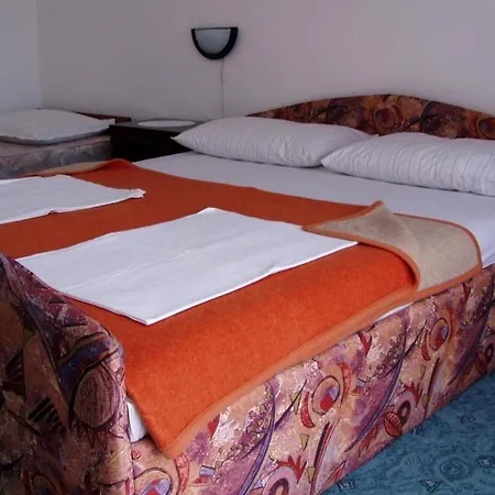 Apartamento In Mit Terrasse, Garten Und Grill Novi Vinodolski